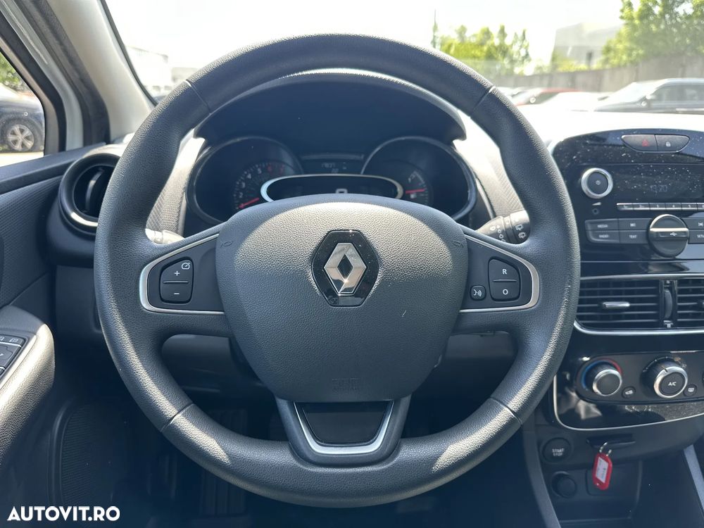 Renault Clio - 17
