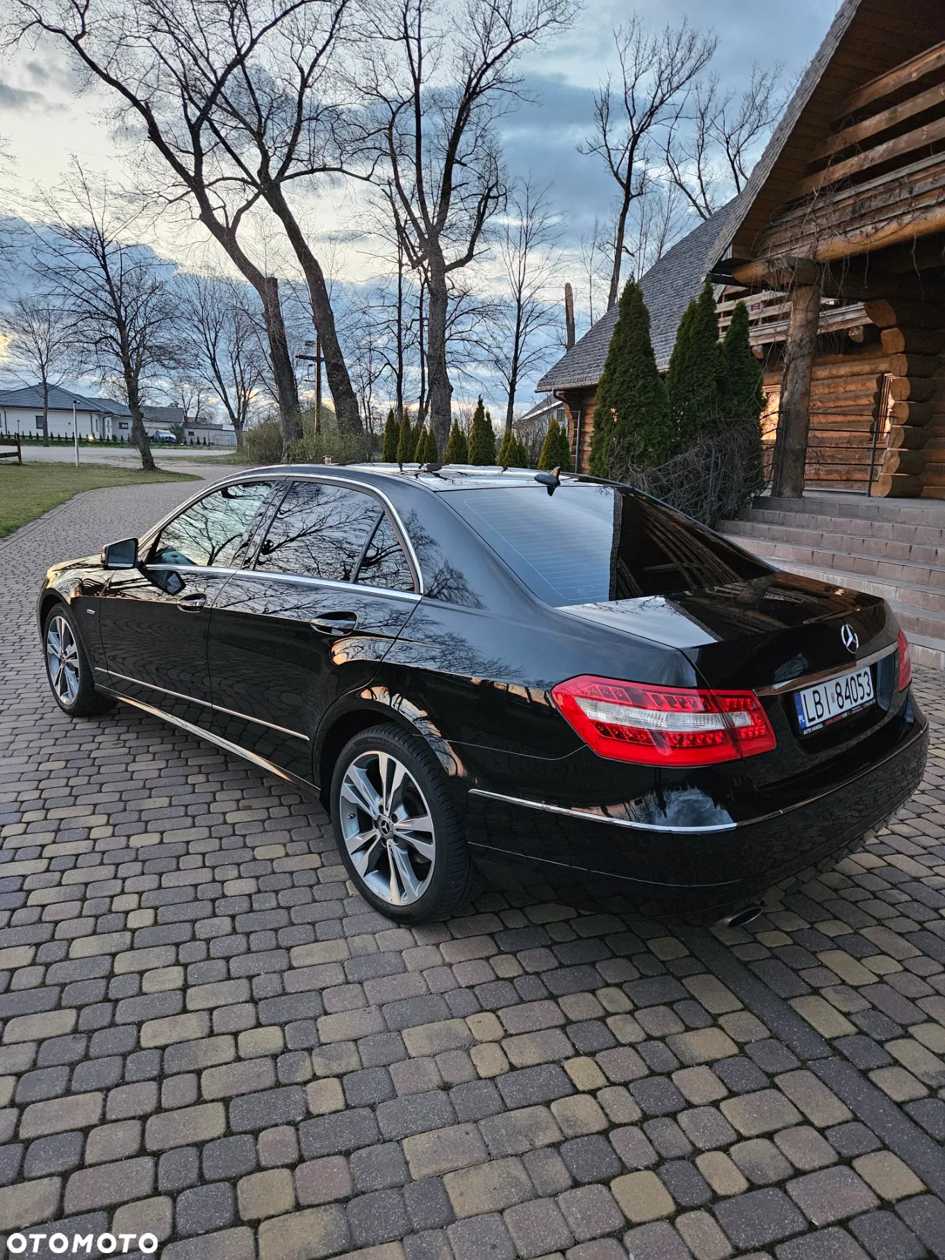 Mercedes-Benz Klasa E - 16