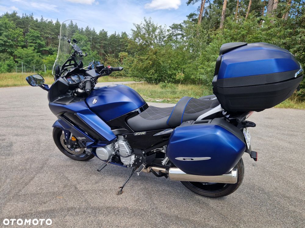Yamaha FJR - 2
