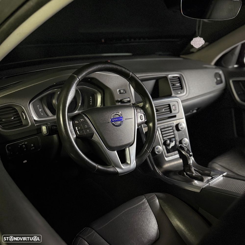 Volvo V60 Cross Country 2.0 D4 Pro Geartronic - 5