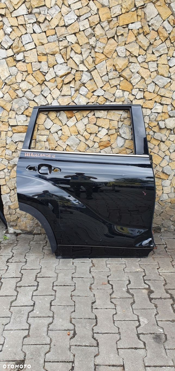 TOYOTA HIGHLANDER DRZWI PRAWY TYŁ