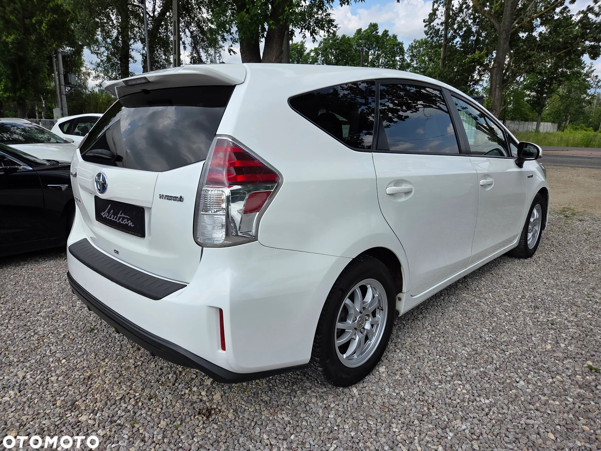 Toyota Prius+ (Hybrid) Executive - 6