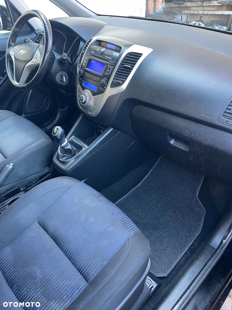 Hyundai ix20 1.4 blue - 13