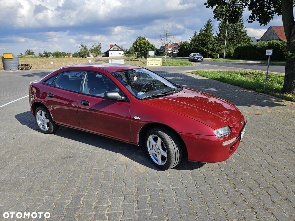 Mazda 323F - 3