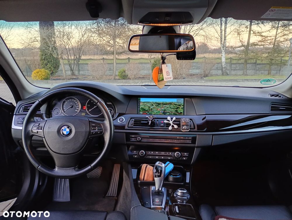 BMW Seria 5 520d - 23