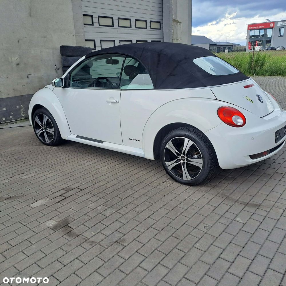Volkswagen New Beetle 2.0 - 5