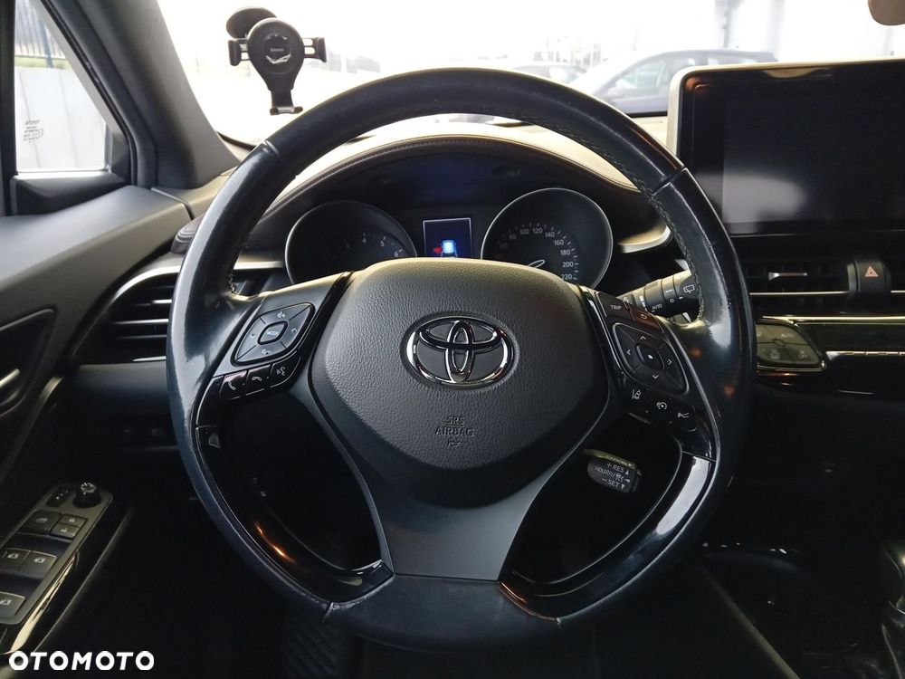 Toyota C-HR - 16