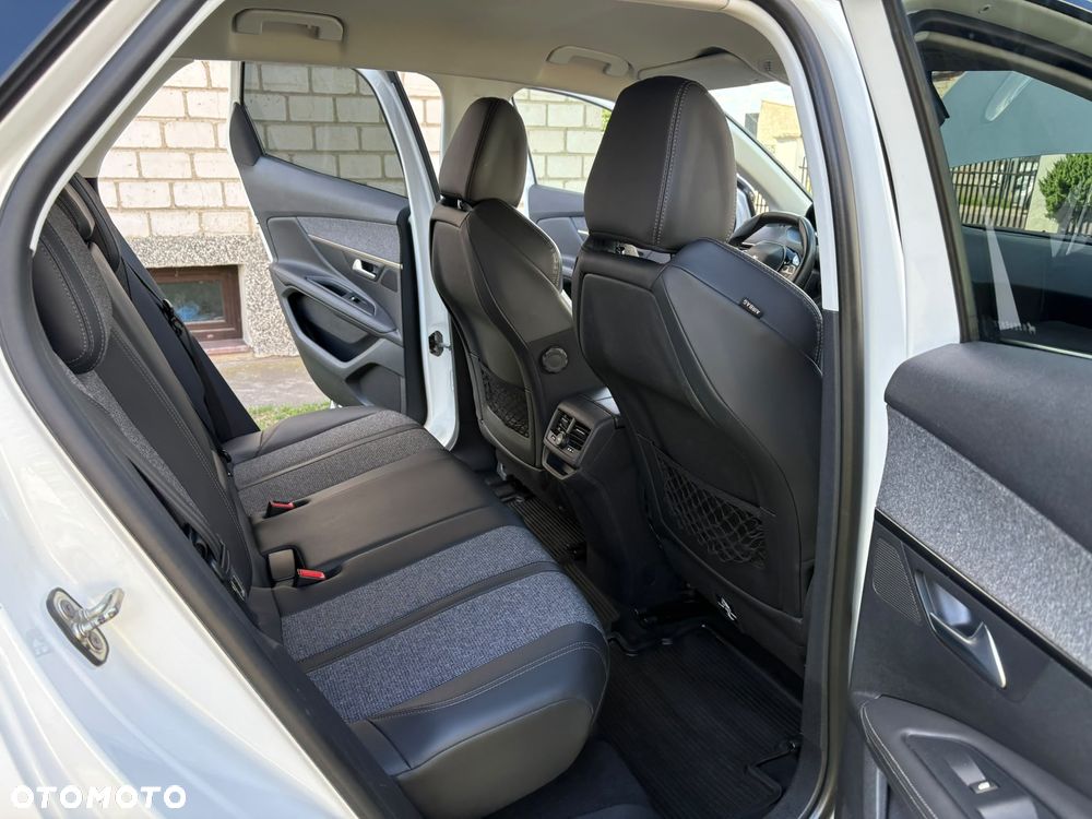 Peugeot 3008 1.6 BlueHDi Allure S&S - 17