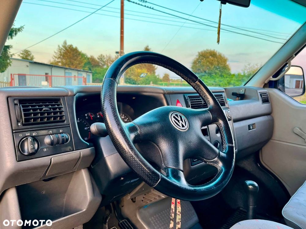 Volkswagen Transporter - 12