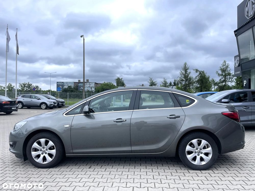 Opel Astra 1.4 T Enjoy EU6 - 5