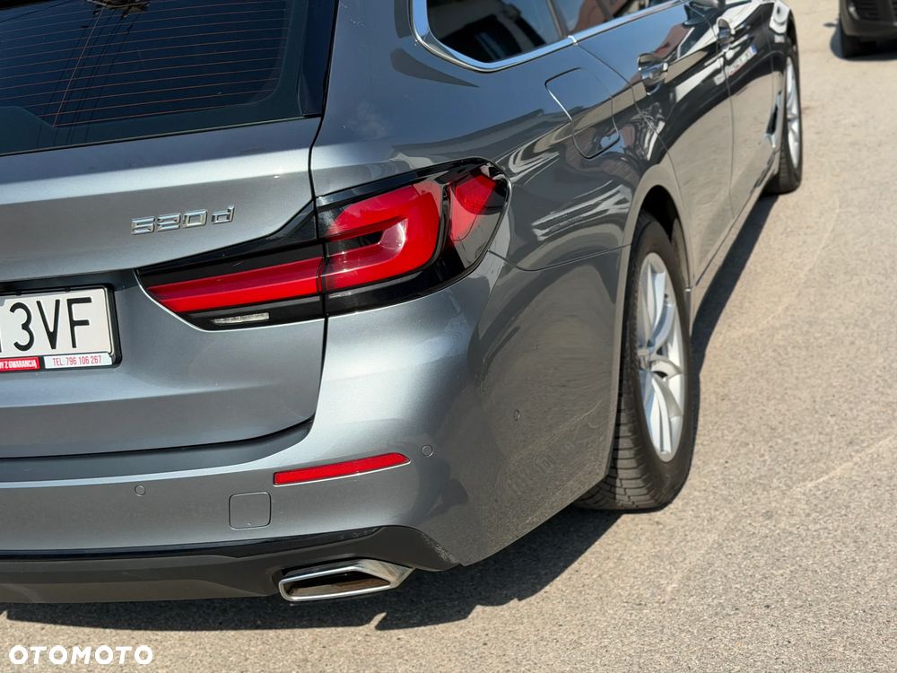 BMW Seria 5 520d mHEV - 40