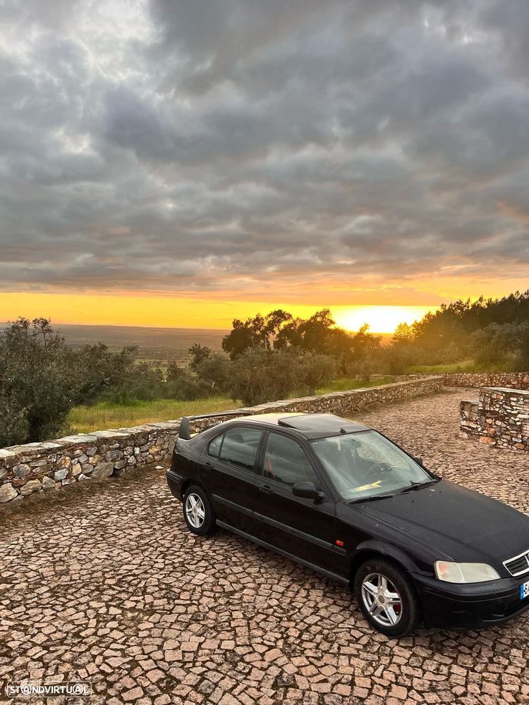 Honda Civic 1.5i LS - 1