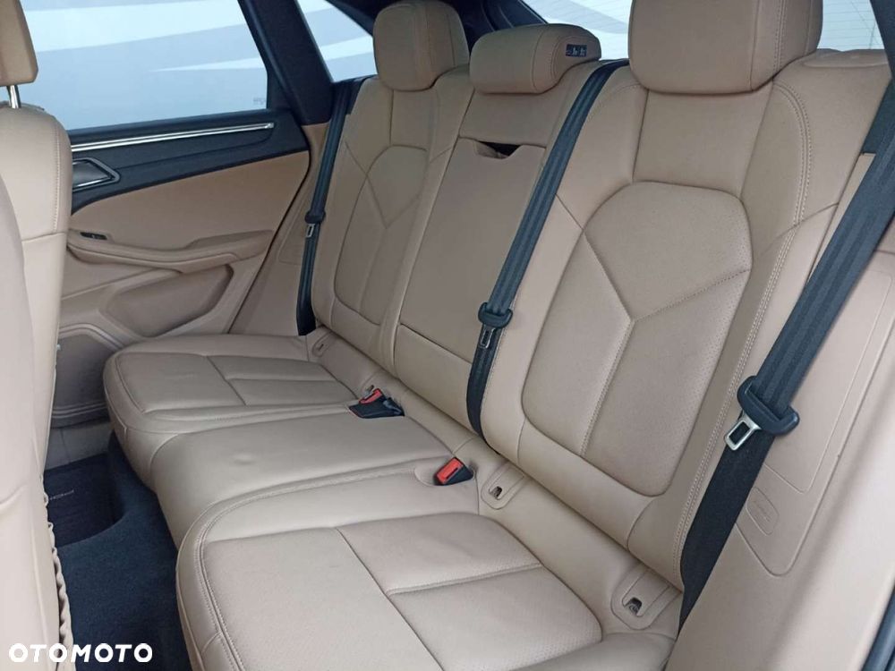 Porsche Macan Standard - 23