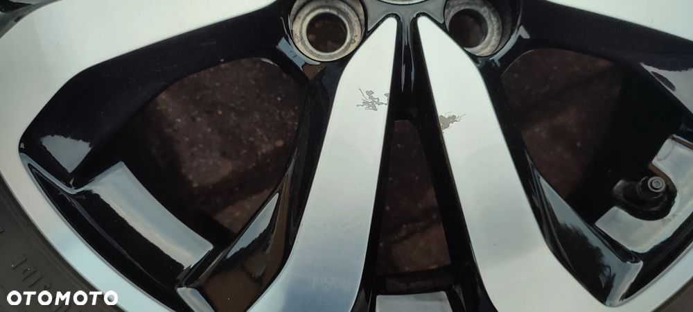 Koła Felgi Aluminiowe Oryg. Citroen C1 Peugeot 108 Toyota Aygo 15 Cali 4x100 4,5Jx15 Et35 Ø54,1mm Continental 165/60/15 2015r 5,8-6,5mm Starogard Gdański - 12