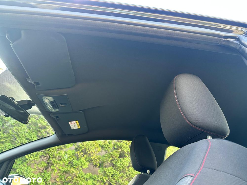 Ford Fiesta 1.0 EcoBoost S&S ST-LINE X - 17