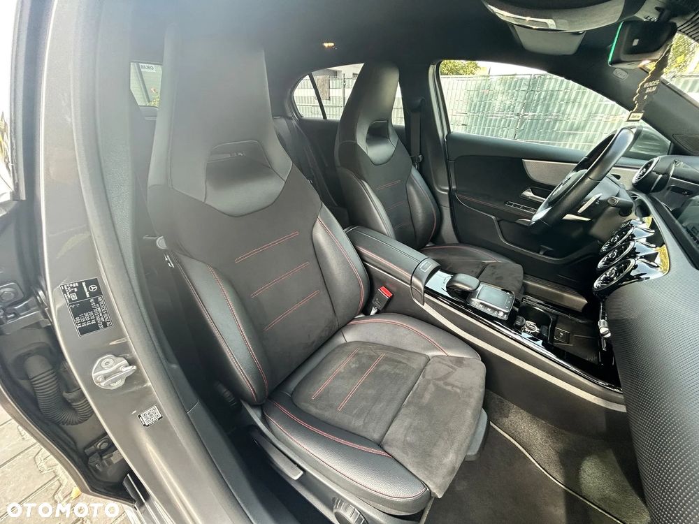 Mercedes-Benz Klasa A 220 d 4-Matic AMG Line 8G-DCT - 23