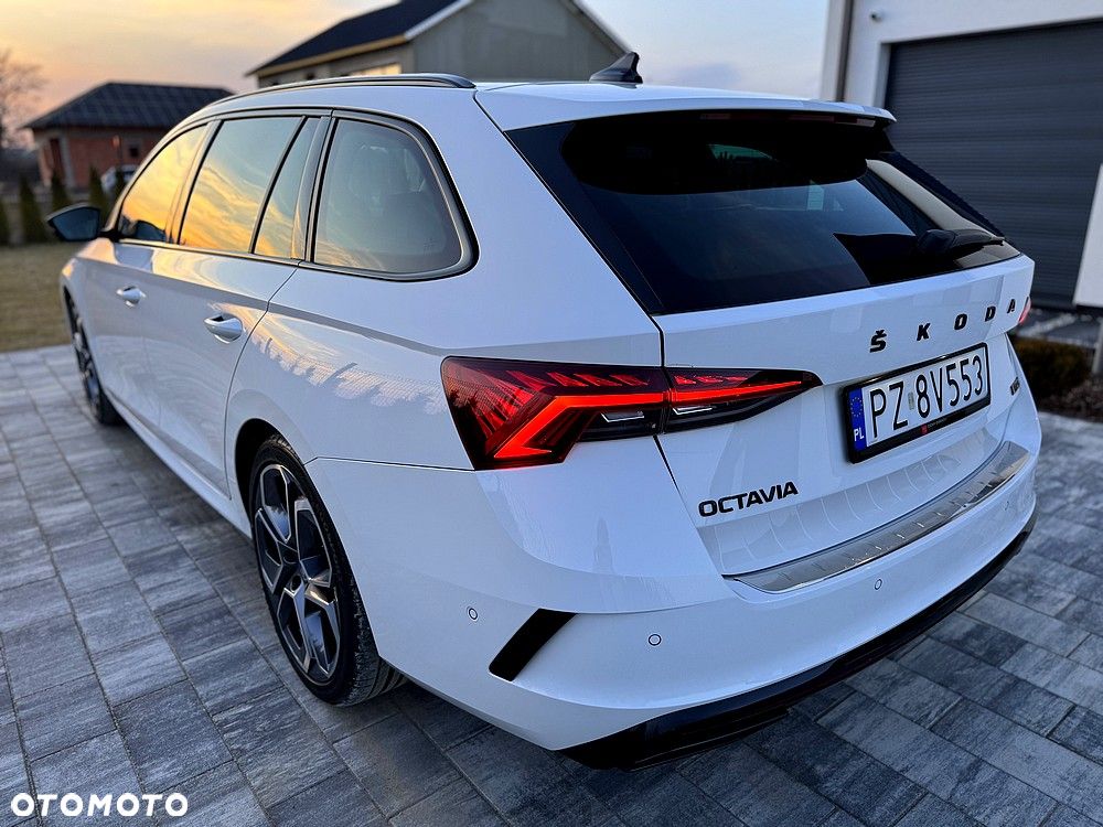 Skoda Octavia 2.0 TDI DSG RS Plus - 16