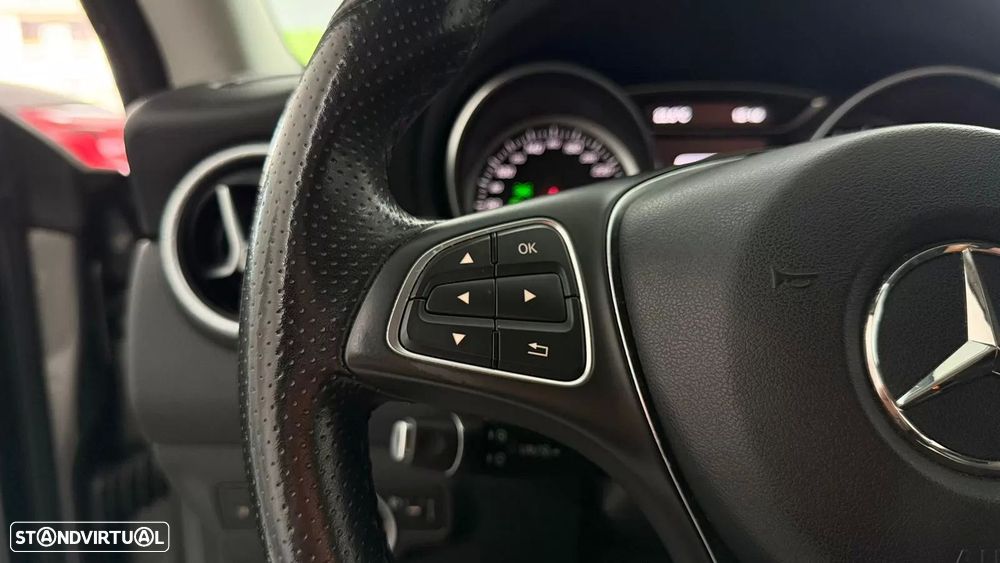 Mercedes-Benz CLA 180 d Shooting Brake Urban - 23