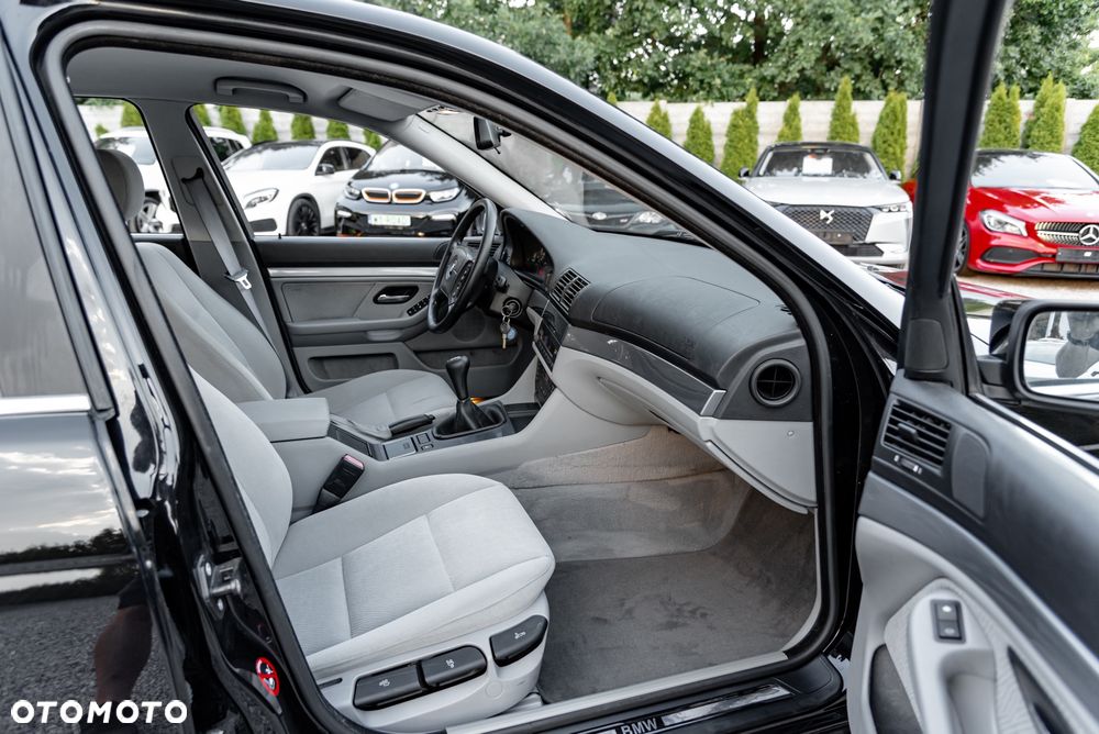 BMW Seria 5 - 24