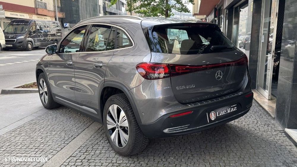 Mercedes-Benz EQA 250 - 8