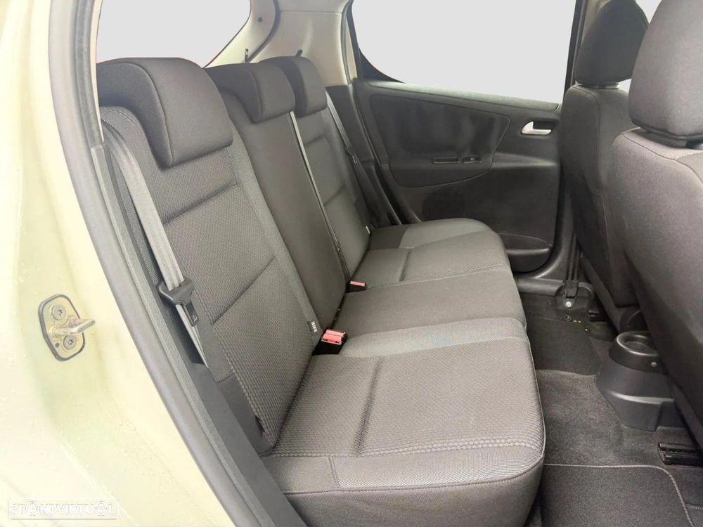 Peugeot 207 1.4 HDi Sport — fotografia 13