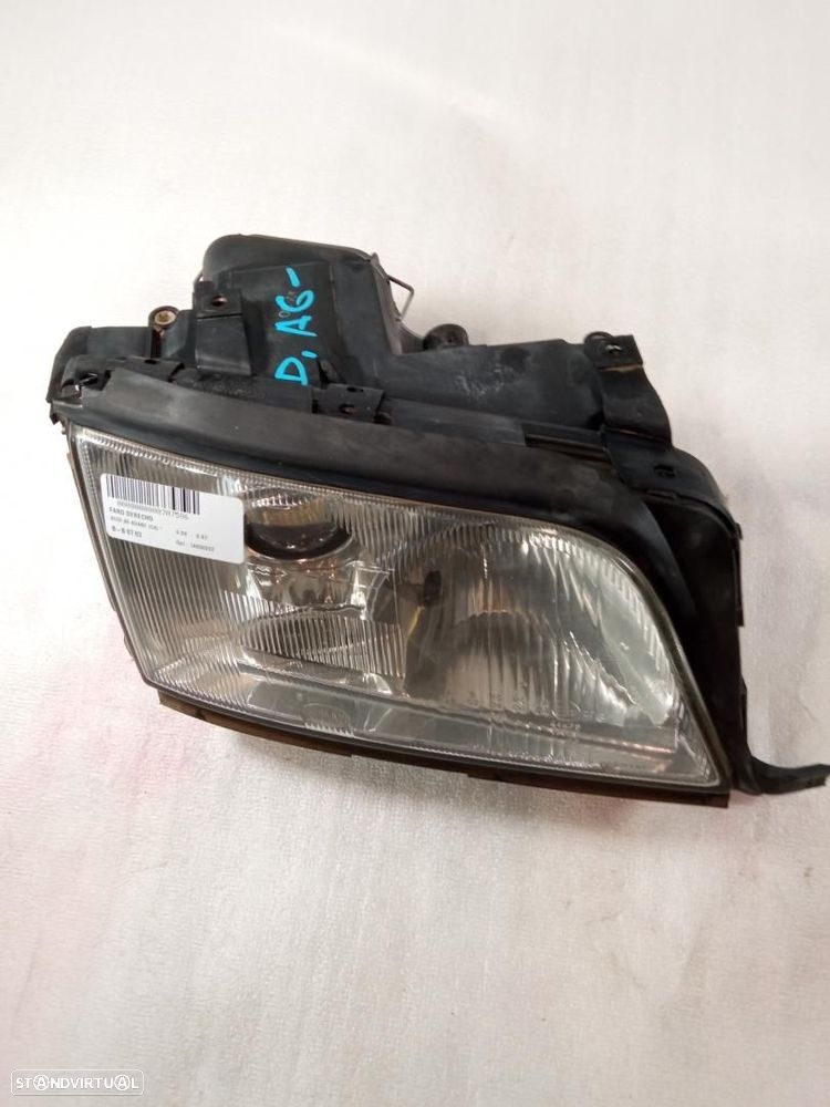 FAROL DIREITO AUDI A6 AVANT C4 - 1