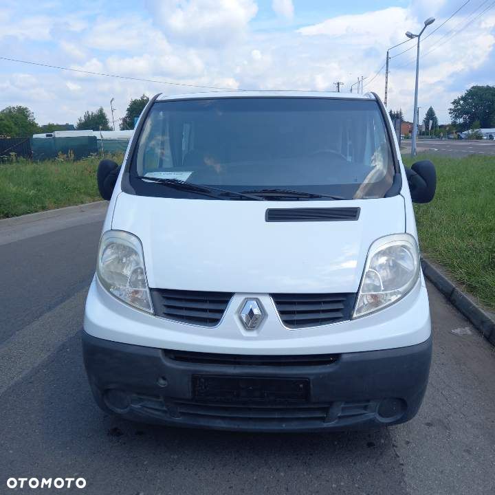 Renault TRAFIC - 2