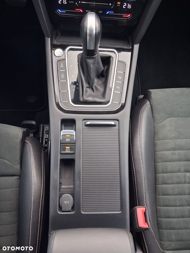 Volkswagen Passat - 41