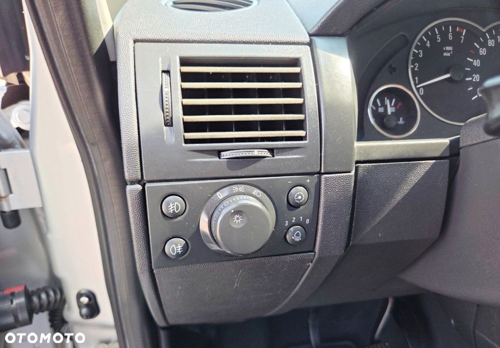 Opel Meriva - 8