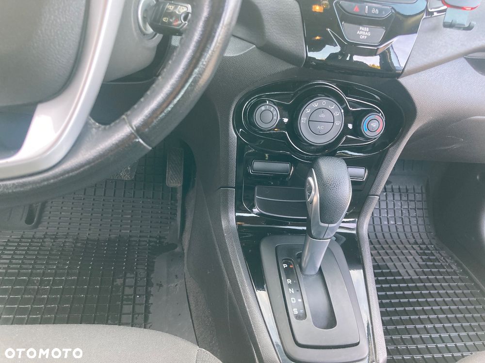 Ford Fiesta - 8