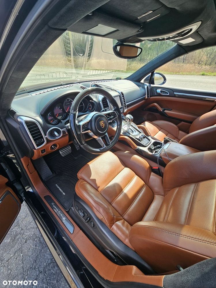 Porsche Cayenne - 20