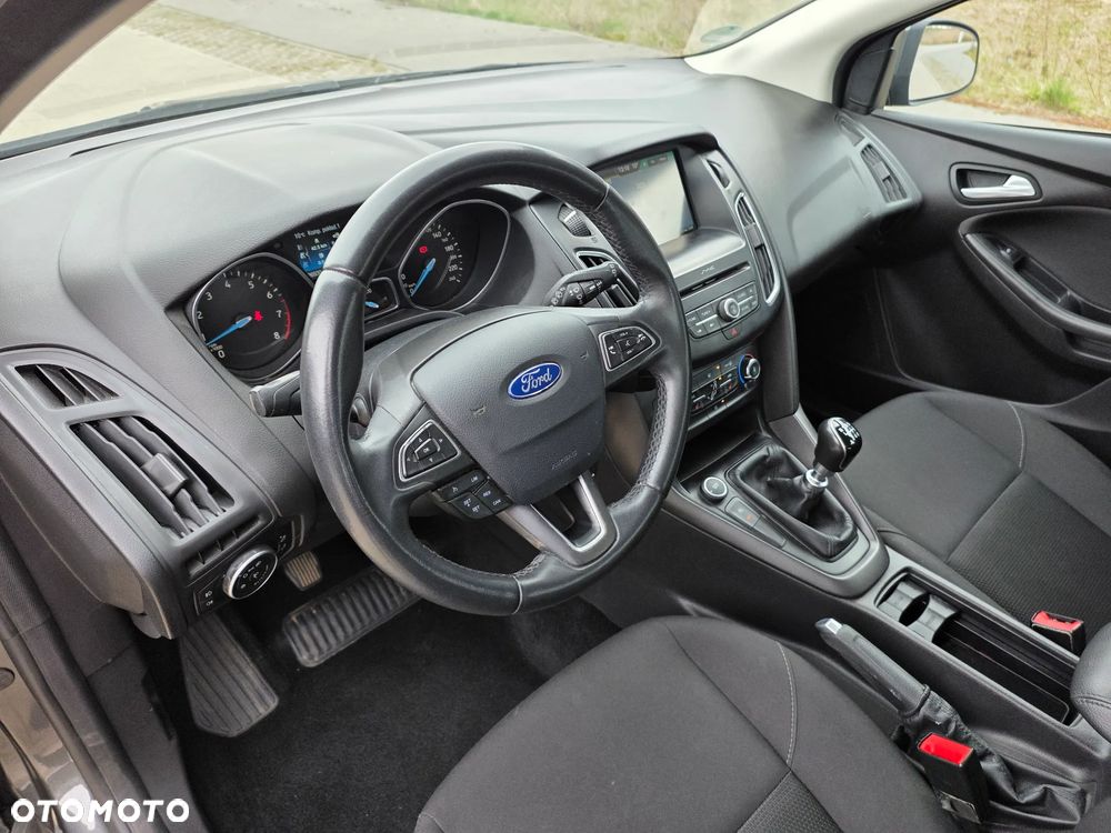 Ford Focus 1.0 EcoBoost Trend - 10