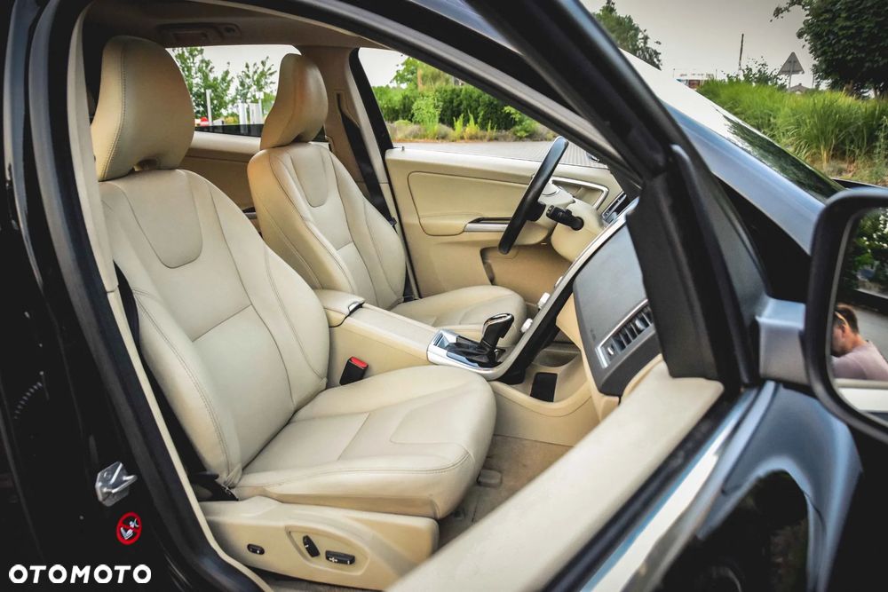 Volvo XC 60 D4 AWD Summum - 21