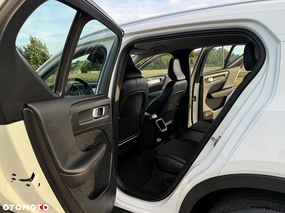 Volvo XC 40 D3 Momentum Pro - 22