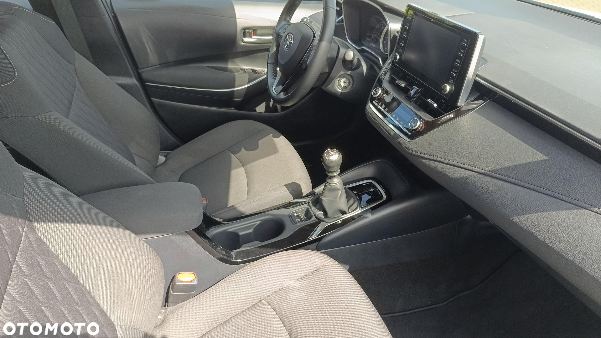 Toyota Corolla - 10