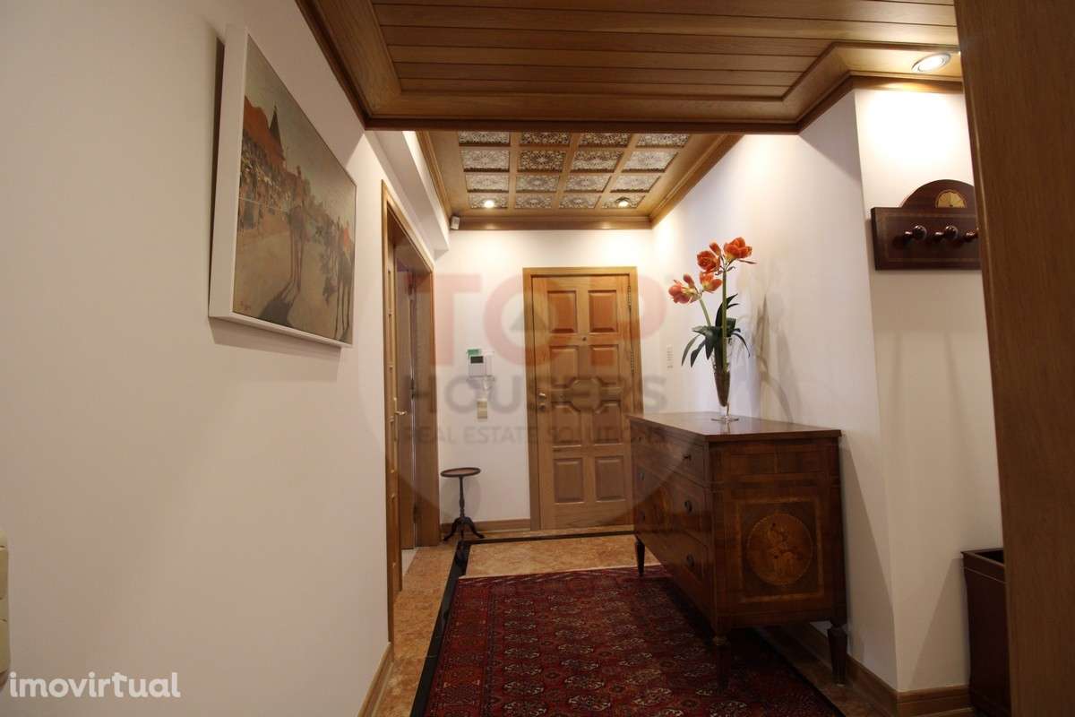 Apartamento Elegante na Avenida 5 de Outubro, Faro - Grande imagem: 2/31