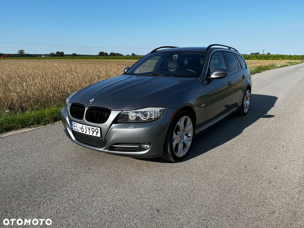 BMW Seria 3 325i xDrive - 1
