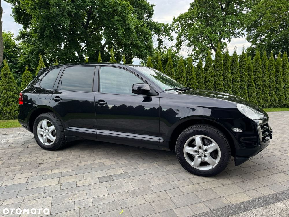 Porsche Cayenne - 4