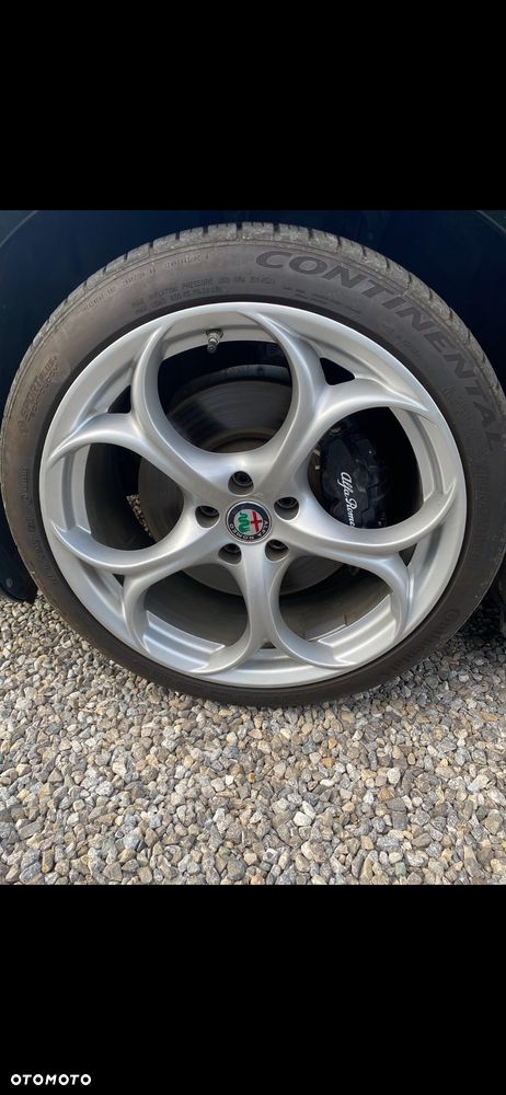 Alfa Romeo Giulia 2.0 Turbo 16V AT8-Q4 Veloce Ti - 7