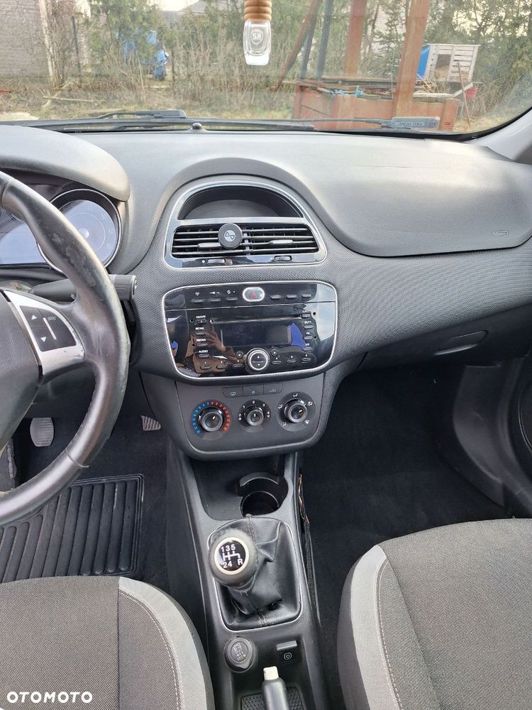 Fiat Punto 1.4 Easy Pakiet Easy Plus S&S - 22