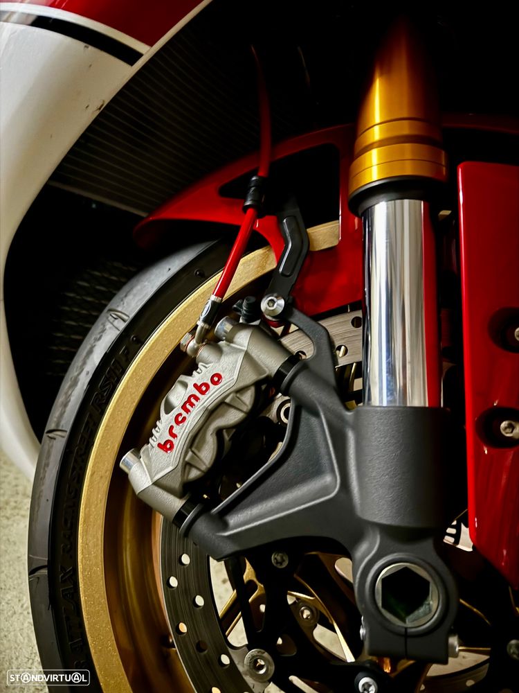 Yamaha YZF R1 - 10