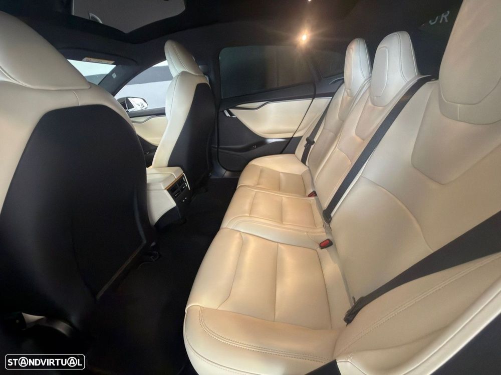 Tesla Model S Long Range - 5
