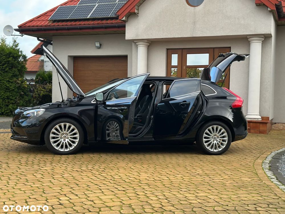 Volvo V40 D2 Momentum - 18