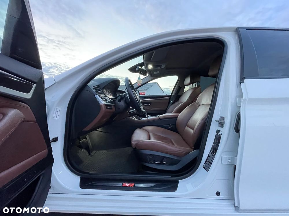BMW Seria 5 535d xDrive - 8