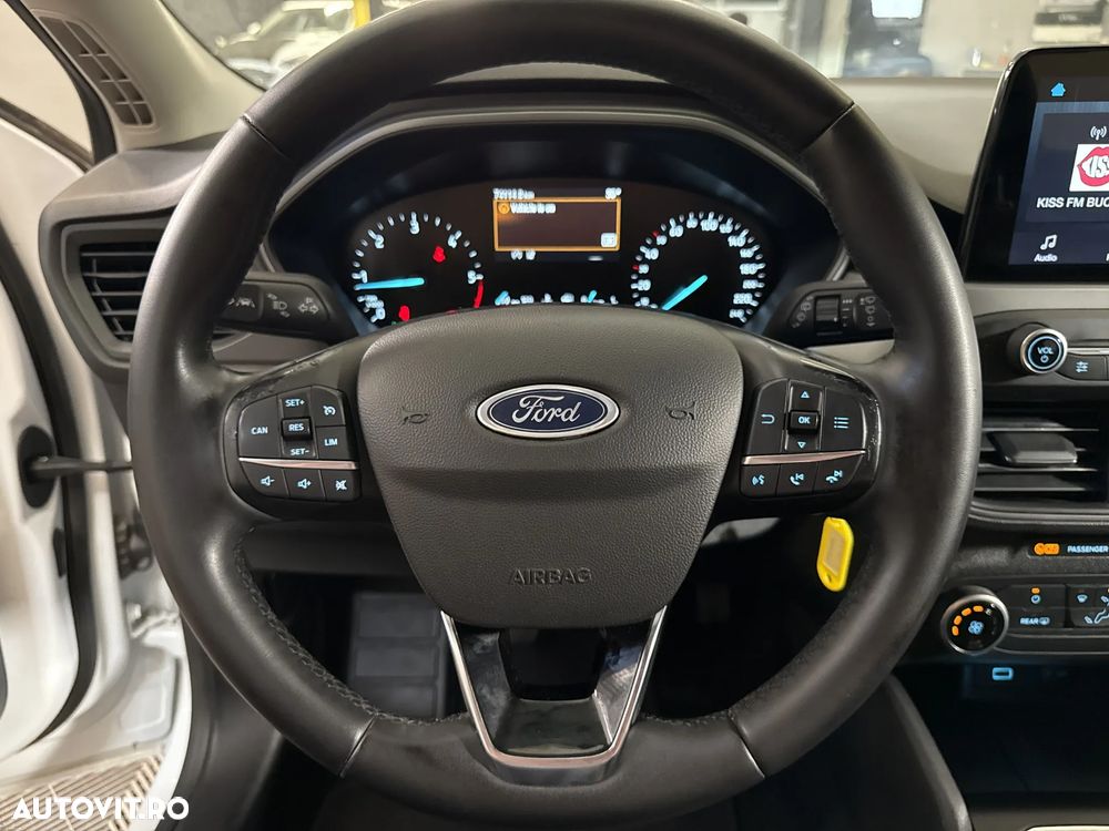 Ford Focus - 17