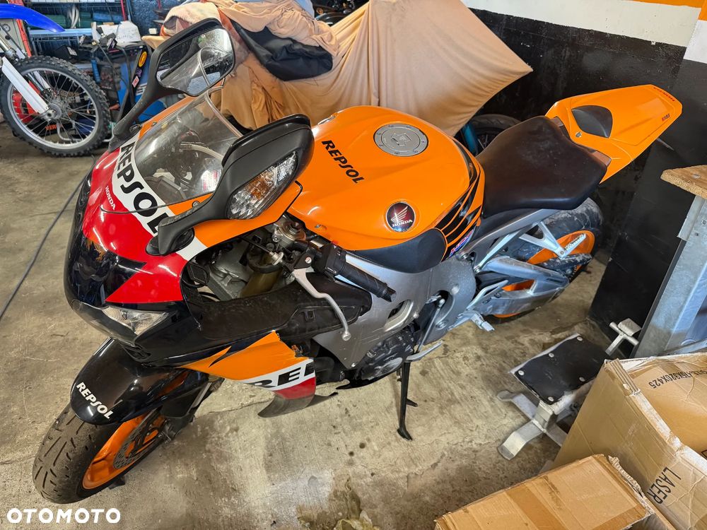 Honda CBR - 3