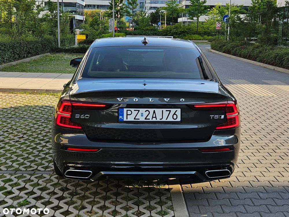 Volvo S60 T5 AWD R-Design - 5