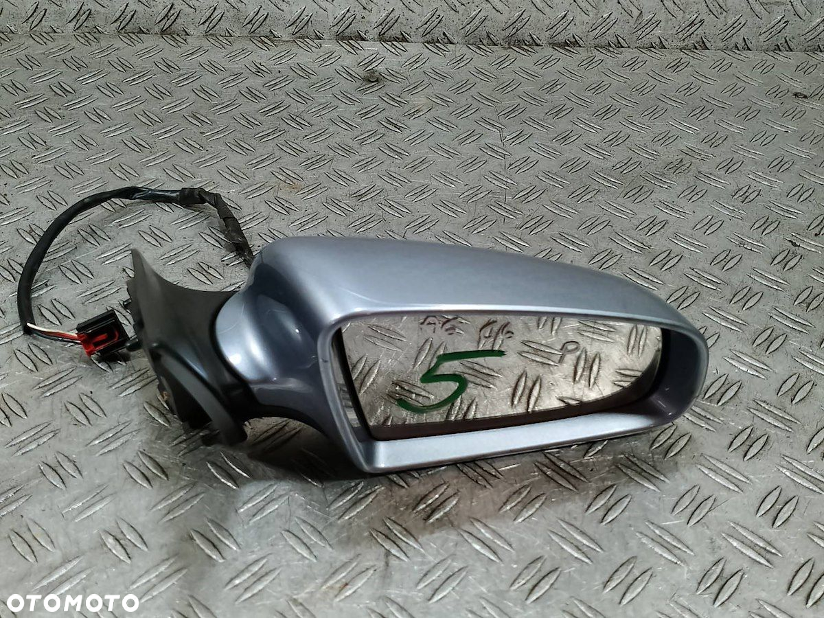 LUSTERKO PRAWE AUDI A6 C6 448506 LY7H - 8