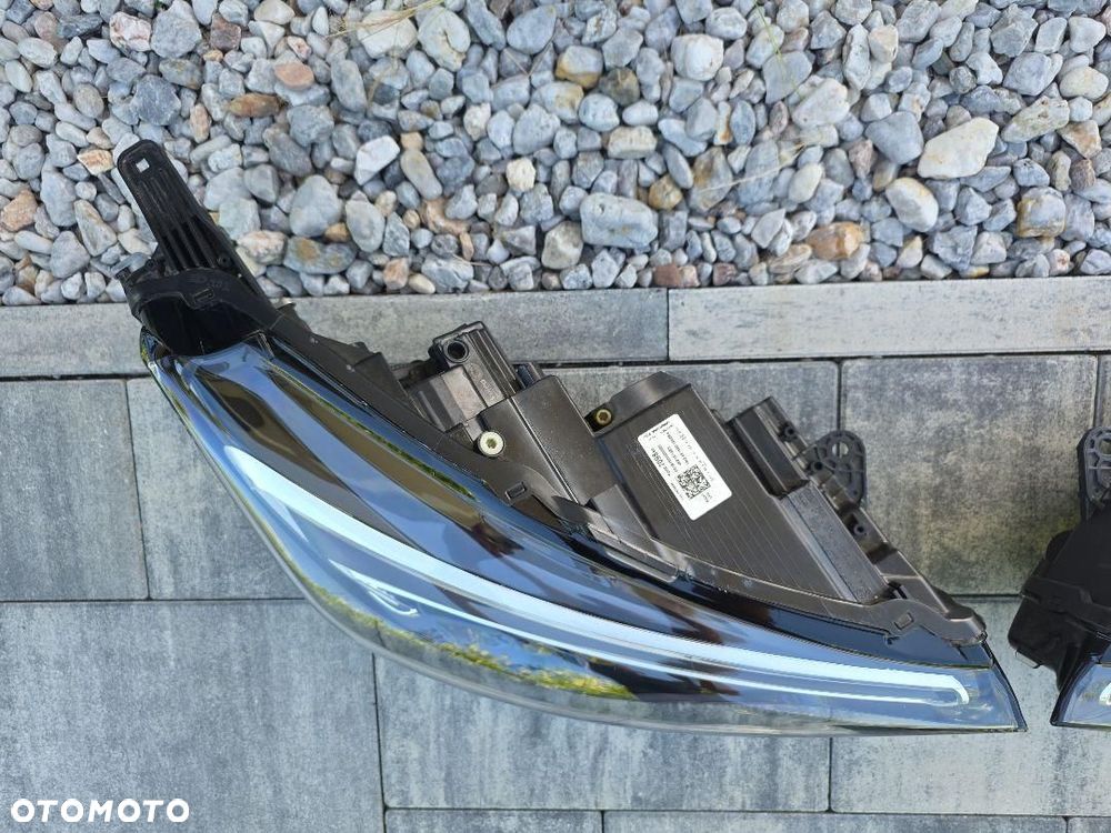 OPEL CROSSLAND X LIFT Lampy przód Kompletne Full Led YQ00709680 YQ00709880 - 9