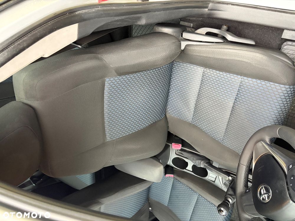 Toyota Auris 1.6 Dynamic - 17